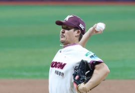 [フォト] ウォン・ジョンヒョン、ベテランの貫禄投