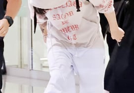 BTS Jung-kook 'Always a 90-degree Bow' [★Photo]