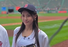 'With' and Ha Ji-won's ceremonial pitch energized Boston, surging to 15 consecutive wins for the first time in 80 years — tying the franchise's all-time record; 16-game winning streak attempt failed