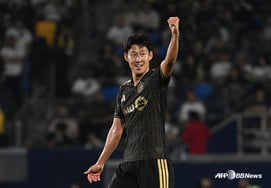¡Son Heung-min está loco! Habilidad individual fantástica → gol de apertura con el pie izquierdo... dos goles consecutivos tras la Copa del Mundo
