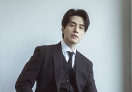 Lee Dong-wook, looking increasingly handsome [★Photo]