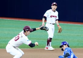 [フォト] '他の人は二塁は夢にも見ない' 二塁打 キム・ソンユン