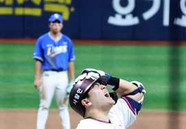 [Photo] Kim Dong-hyun with a 'walk in the bottom of the 9th on a full count'