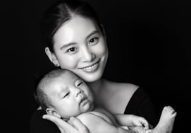 "Seo Ji-seung sinh ra một đứa con giống hệt Lee Si-eon... 'anh trai nhỏ lại' — bức ảnh mẹ con ấm áp"