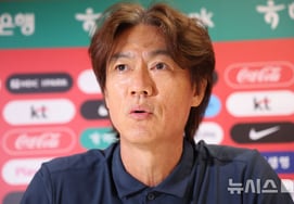 Người kế nhiệm Hong Myung-bo sẽ được bổ nhiệm trước AFC Asian Cup vào tháng 1 năm tới... Thể chế "sư phụ tạm thời" với 6 trận A-match cho đến tháng 11