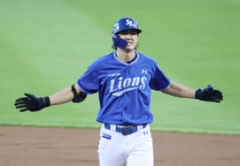 Матч между «Дусан Беарс» и «Самсунг Лайонс» в рамках лиги Шинхан SOL KBO 2026 года состоялся 24-го числа на стадионе Чамсил в Сеуле.