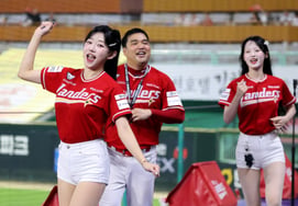 [图片]“最近 SSG 登陆者队完全不一样了！”李智媛