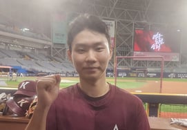 'Who is Kiwoom's shortstop?' Explosive defense, 21-year-old shortstop hits .360 in second half "Successor to Kim Ha-seong? I'm not there yet"