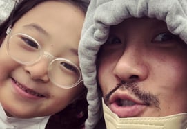 KCM，公开家人后深情表示“曾最想向世人炫耀的大女儿”