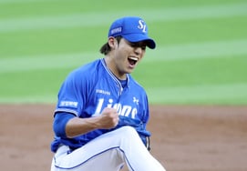 [Foto] Won Tae-in ruge tras sentir que está a cinco victorias de la meta