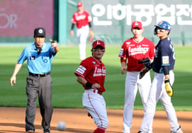 [Foto] «Desde la primera entrada, el doble play... es agradable» Jung Jun-jae