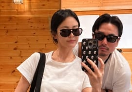 Song Hye-kyo, Perfect in Jeans and a White T-Shirt..Affordable Outing [Star Issue]