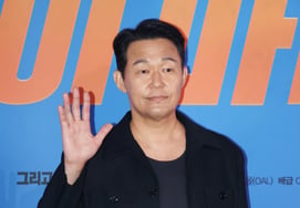 Park Sung-woong, 'Cool Hand Wave' [★Photo]
