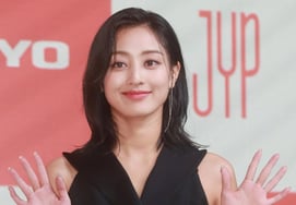 JYP Departure and Solo Agency Rumors... "My Heart Is Heavy; I Will Make a Wise Choice" TWICE Jihyo Opens Up [Star Issue]