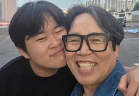 'Son of Seoul National University' declares "I'll cut ties as soon as you turn around" to his father, Jung Eun-pyo.. A cheerful father-son conversation
