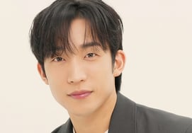 Lee Sang-i is in top form... Confirmed to appear in 'The Boss Has Donkey Ears' after 'Married Woman Killer' [Official]