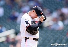 "Ko Woo-seok, no room to make up for the mistake": U.S. cold gaze hinges on maintaining pitching feel after ejection for foreign substance → 10-game suspension