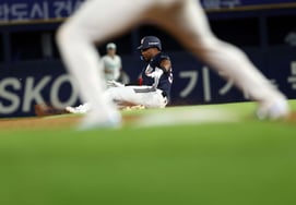 又迎斗山“第二棒”登场！能否成为幸运之星？主帅表示：“目前时间紧迫，不想施加压力。”[仁川现场]