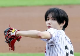 [Foto] Kickflip, el grupo de baile "Sowang-eun Gaeul-donghwa" (Los deseos son un cuento de otoño)