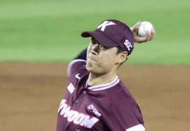 [フォト] キム・ソンギ「鋭い投球で勝負」
