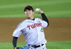 [Ảnh] Son Ju-young 'hoàn thành sạch sẽ 1 inning'