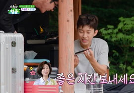Lim Young-woong, llama a su madre en SOS tras cocinar... también recibe llamada sorpresa de Cha Seung-won [El soltero de la montaña, Young-woong] [ByeolbyeolTV]