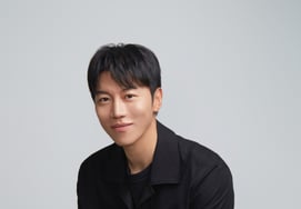 ウム・ムンソク、ジェントルなビジュアル [★フォト]
