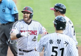 [Bハインド★] 'ジャムシルオサバン'オースティン、3シーズン連続30本塁打を達成 キム・ドヨンが31号本塁打を放ち、リードを広げる