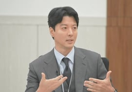 "Venda incluso sus órganos".. Lee Dong-geon, severo castigo por comentarios espeluznantes y violencia de los participantes en 'I-Sook-Camp'