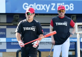 [Foto] '¡Qué calor hace en Daegu!' Park Sang-jun