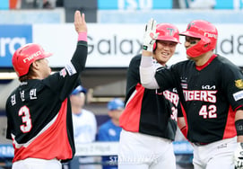 [Photo] "Everyone is so happy!" Kia's home queen Kim Tae-gun