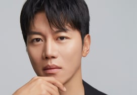 "I feel overrated." Eom Moon-seok's heartfelt words from the 'Hope' [★FULL Interview]