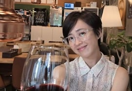 Kim Min-jeong, novedades tras la pausa en sus actividades.. cambio de imagen con un corte corto