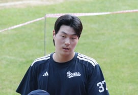 [フォト] パク・ジフン『訓練を終えた人間角度計』