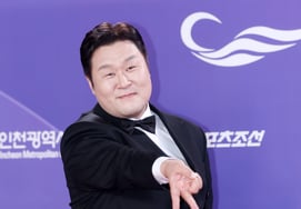 Thời kỳ hoàng kim của Yoon Kyung-ho [★ẢNH]