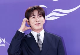Kim Won-hoon, Today is the Day to Receive an Award [★Photo]