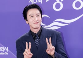 Lee Gwang-soo, a stylish figure crossing variety shows and acting [★Photo]