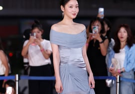 キム・ゴウン、美しさに驚く [★フォト]