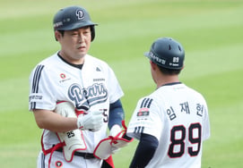 Jamsil is for baseball! 'KBO Debut' LG's Carlos Carasco to face Doosan; starting lineup revealed, manager says "112 wins in MLB is truly an incredible career" [On-site at Jamsil]