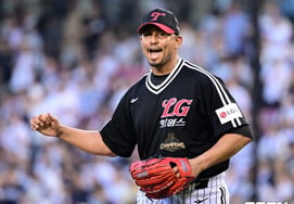 Blockbuster 'KARA SCO's 7-inning Perfect KBO Sensation Debut!' Fierce Doosan Backbone Against Such LG Ends in 'Extra-Inning 11th-Game Tie' [Jamsil On-Site Review]