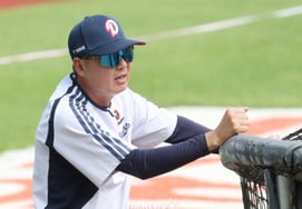 『混沌の』ジャムシル延長11回裏→試合はすべて終わったのに『激しい抗議』 なぜドゥサンのキム·ウォンヒョン監督はダグアウトを蹴って出て行ったのか [ジャムシル現場]