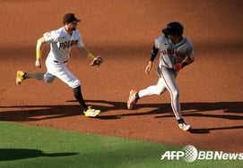 Lee Jung-hoo's batting average collapses to below .300 + pickoff throw → Song Sung-moon's stolen base attempt fails; no one could smile... San Diego secures a walk-off victory in the bottom of the 9th [SF-SD Review]