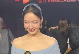 "Overwhelmed with gratitude" Kim Go-eun shares emotional reaction after winning the Grand Prize..Kim Jae-won and Ahn Eun-jin offer congratulations