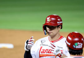 '2.2 billion won' Home Run Champion is showing no ordinary signs: "No complicated thoughts..." Finally hitting properly in the second half after transfer, fans' expectations grow even higher