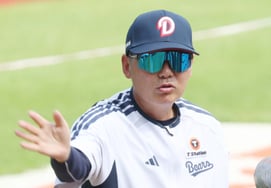 『3位を狙う！』！「ドゥサン・キム・ウォンヒョン監督を称賛」計8名の名前を言及 「観客席を埋めてくださったファンの皆様に感謝」