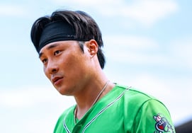 Shock revelation by U.S. reporter! "Atlanta Braves' decision to release Kim Ha-seong is desired by many within the organization, but it may be difficult to carry out"