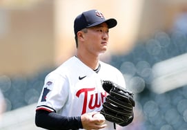 'Alleged Foreign Object' Case: Go Woo-seok's Suspension Reduced from 10 Games to 8; Reason Remains Unclear... Appeal Likely Considered