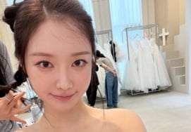 B2Y Min-young, surprise wedding photoshoot revealed: "Behind-the-scenes shots"