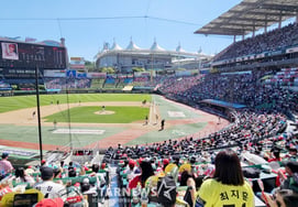 [公式] 史上初の1・2軍全試合の猛暑中止が出た··· 5日と6日は野球のない日、KBOは明日（6日）に緊急実行委員会を開催