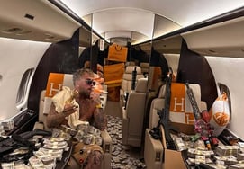'Four-way jaw fracture → $1.31 billion money bundle': The protagonist of the all-time fight purse makes another surprise provocation: "When I got punched? Honestly..."